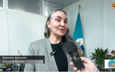 Deputada Daniela Reinehr anuncia R$ 500 mil para a saúde de Palmitos e debate pautas do agronegócio