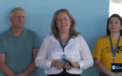 “NÃO SÓ DAR MOBILIDADE, DAR CONDIÇÕES MELHORES”: SECRETÁRIA MARLI CAMARGO CELEBRA NOVO ÔNIBUS PARA PALMITOS