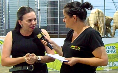 Palmitos: Remate marca entrega de nova cobertura e Secretária Angélica Chini destaca sucesso do evento