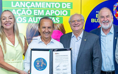 Santa Catarina lança selo Pessoa com Autismo a Bordo com distribuição gratuita