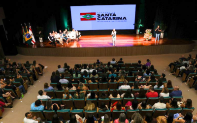 Governo de SC empossa novos servidores da Educação e amplia quadro de efetivos da rede estadual de ensino