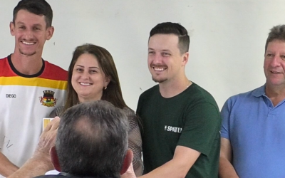 Andréia Schenatto destaca segurança no repasse a entidades em Palmitos