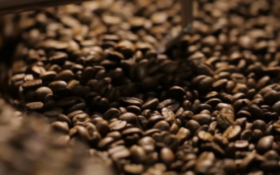 Preço do café dispara nas bolsas internacionais por conta do clima no Brasil e tensões globais