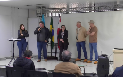 Vice-prefeito Itamar Fiorese anuncia repasse a produtores de Palmitos