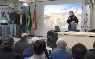 Giovana Giacomolli assina ordem de serviço para nova UBS de Palmitos