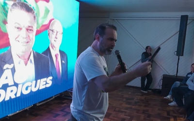 Cleiton Fossá apresenta propostas para o Oeste em visita a Palmitos