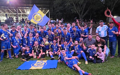 Técnico César da Padaria faz história com bicampeonato na Taça Integração