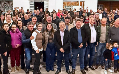 Palmitos inaugura asfalto com prefeita Giovana Giacomolli e vice Itamar Fiorese